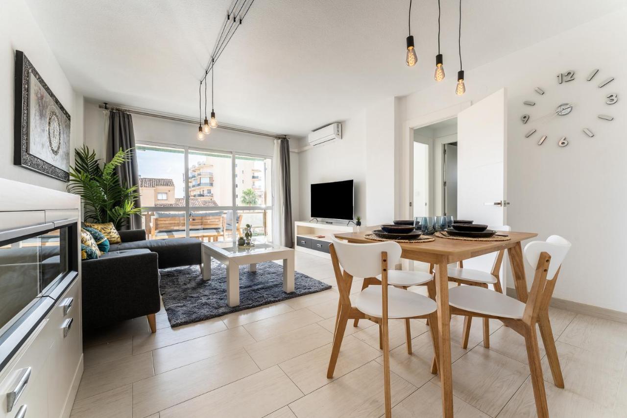 Sea View 2 Bedroom Apartment 2 Min Away From The Beach Torremolinos Exterior photo